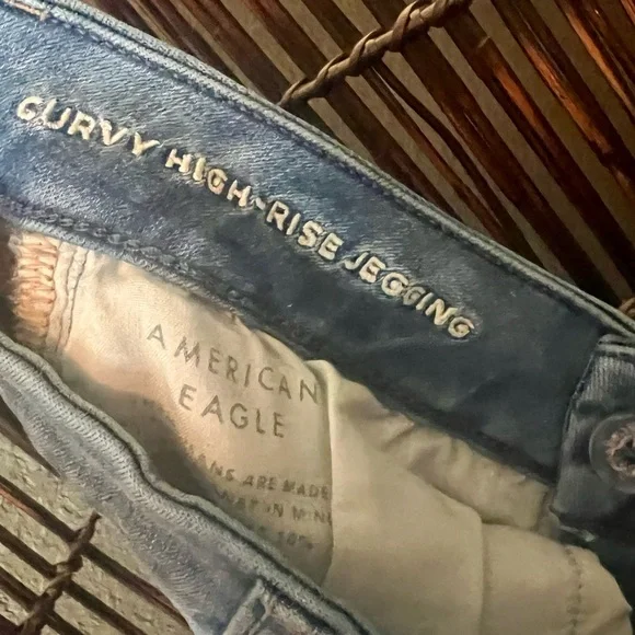 AE curvy high rise jegging, sz 6, super soft denim - Picture 4 of 4